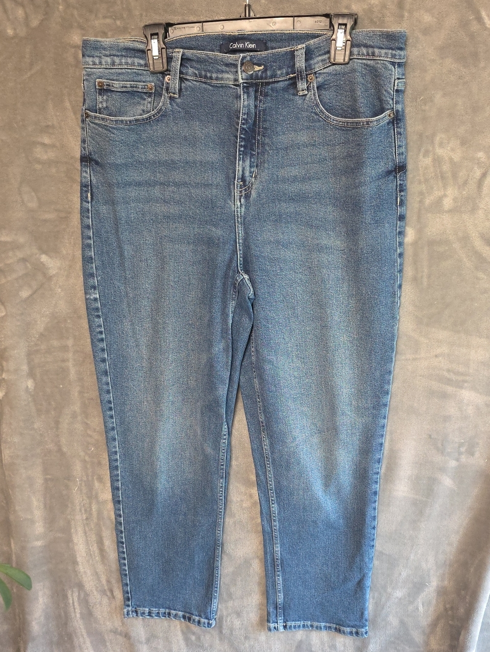 Calvin Klein High-Rise Straight-Leg Jeans in Medium Blue